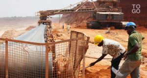 Togo, Revendications salariales à la SNPT : Les employés contraignent la direction générale à négocier. Bien !