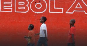 Un vaccin canadien efficace « jusqu’à 100 % » contre l’Ebola, selon l’OMS