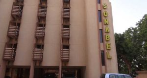 Burkina Faso, Électricité : Les délestages intempestifs nuisent aux affaires.