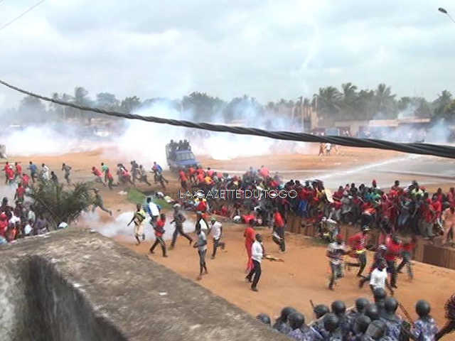 repression manifestants pnp