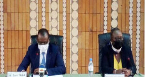 Enquête / Ehcvm 2018-2019 : La comédie des chiffres sur la pauvreté au Togo Sani Yaya (g) et Myriam Dossou d'Almeida