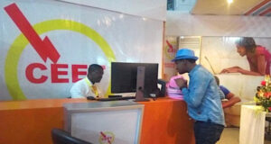 Togo / Ça va mal à la CEET : Déjà six mois d’attente des compteurs électriques par les clients