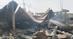 Togo: Encore des incendies d’origine douteuse dans nos marchés. Et si c’était la tactique de la terre brûlée avant une inévitable triste fin de règne? marché d'Agoè Assiyéyé après incendie 21 décembre 2023
