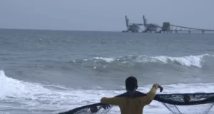 Au Togo, les Sacrifiés du Phosphate Près du wharf de l’usine de phosphate de Kpémé, Togo