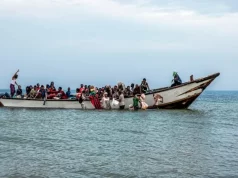 Naufrage: Au moins 68 migrants africains morts et 74 portés disparus au large du Yémen Des migrants éthiopiens débarquent d'un bateau sur les rives de Ras al-Ara, à Lahj, au Yémen, 26 juillet 2019 | Photo / Archives: AP