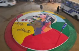 CAN 2025: Argent. Politique. Et Collision des mondes. Le rond-point Sadio Mané, à Dakar, peint par Assane Mbaye | Photo: DR