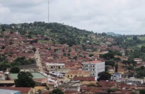 Togo / PEAT 1: A Atakpamé, 2e ville victime des prédateurs aux dents de fourches, Près d’un milliard de FCFA volatilisé Vue d'un quartier de la ville d'Atakpamé, Togo | Photo: DR