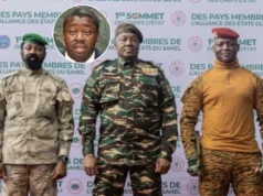 «Stratégie du Togo pour le Sahel»; Une Fuite En Avant Qui Cache Mal l’Incompétence de Faure Gnassingbé L'incompétent Premier ministre du Togo Faure E. Gnassingbé (en médaillon) et les clowns du machin AES: Assimi Goïta du Mali (g), Abdourahamane Tchiani du Niger et Ibrahim Traoré du Burkina Faso (d) | Photo: DR; Info: 27avril.com
