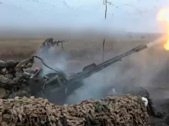 Guerre en Ukraine: Au moins 16 Camerounais morts pour le compte de l’armée russe Des soldats de l'armée russe tirent pour abattre un drone ukrainien dans un lieu tenu secret en Ukraine | Photo: AP