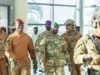 Tribune: Sous la pression jihadiste, la réconciliation entre la CEDEAO et l’AES n’est plus une option Deux des 3 membres de l'AES, le Burkinabè Ibrahim Traoré (beret rouge) et le Malien Assimi Goïta (beret vert), lors du sommet de l'AES à Bamako, au Mali, le 23 décembre 2025 | Photo: AP