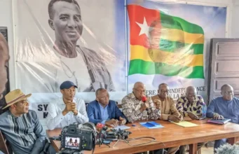 Éventuelle remodification de la constitution. S’unir ou trahir? L’opposition togolaise à la croisée des chemins Une partie de l'opposition togolaise lors d'une conférence de presse à Lomé | Photo: DR