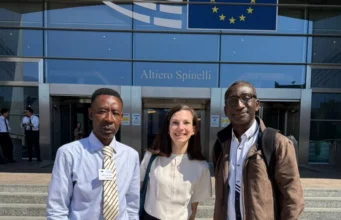 Mission de Plaidoyer à Bruxelles: Des Défenseurs Togolais des Droits Humains Appellent l’Union Européenne à Transformer Ses Préoccupations en Actions Concrètes Abdoul-Aziz Goma (g) et Fernidand Ayité (d) à Bruxelles | Photos: DR/S.T