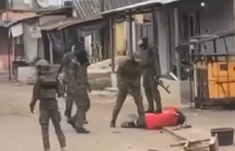 Togo: Ce samedi, le Togo se rappelle la répression et les assassinats du 6 juin 2025 Les "Forces de Sécurité de Défense" alias des "Miliciens de Faure Gnassingbé" filmé dans leur basse besogne en juin 2025 contre un citoyen sans défense dans un quartier de Lomé, Togo | Photo: DR