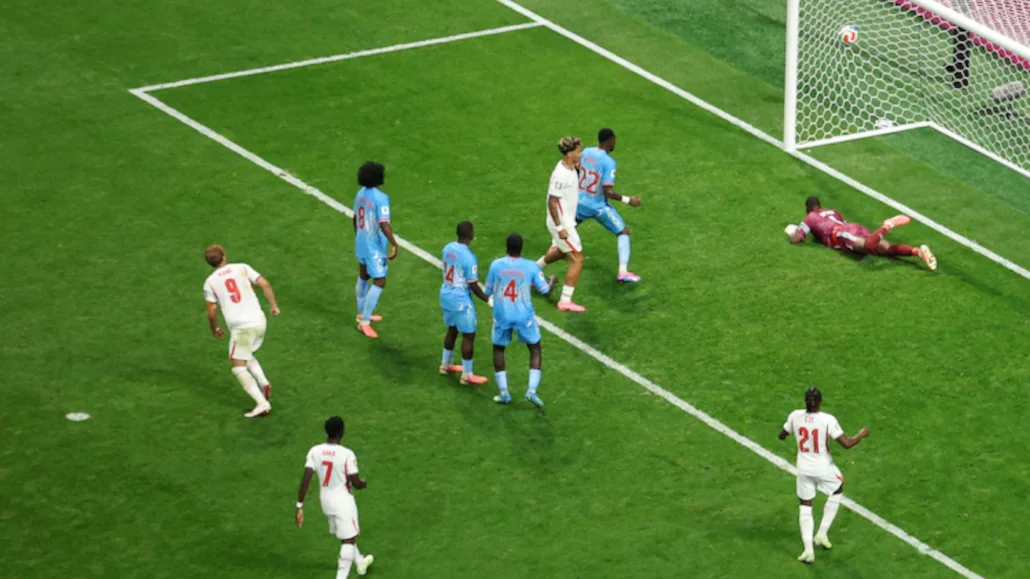 L'Anglais Harry Kane (9) a battu le gardien Congolais deux fois pour "sauver" l'Angleterre | Photo: Reuters