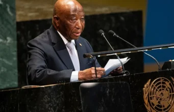 Le Liberia accepte d’accueillir jusqu’à 1 200 migrants expulsés des États-Unis! Le président du Libéria, Joseph Boakai, prend la parole lors de la 80e session de l'Assemblée générale des Nations unies, au siège de l'ONU, le 22 septembre 2025 | Photo: AP