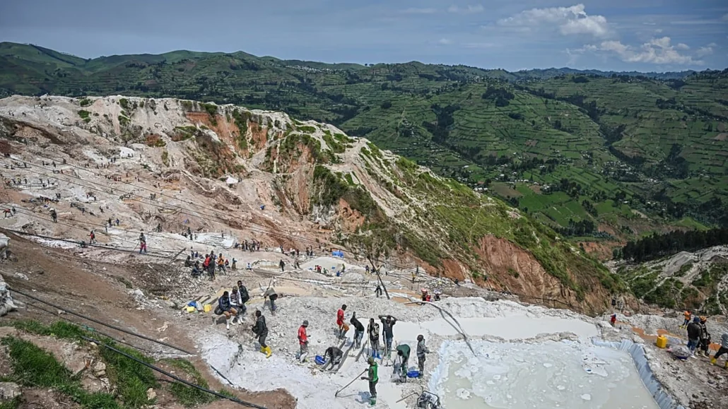 Effondrement d'une partie de la mine d’or artisanale de Zamboye en Centrafrique, près de la frontière camerounaise | Photo: AP