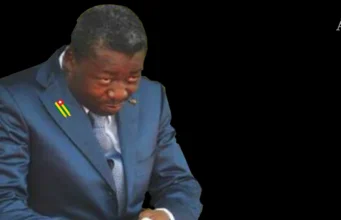 Âneries Togolaises, Faure Gnassingbé Fait Chanter la France: Libération de 2 Journalistes Français Arrêtés au Togo Contre l’Extradition de Ferdinand Ayité… Le premier ministre Togolais Faure E. Gnassingbé fait chanter la France | Infog: 27avril.com