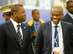 Togo: Les Dirigeants Africains En Chantiers, Faure Gnassingbé Fête la correction du « Map » Le premier ministre Togolais Faure Gnassingbé (g) et son ministre des Affaires Étrangères Robert Dussey | Photo: DR