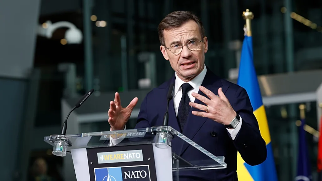 Le Premier ministre suédois Ulf Kristersson s'exprime lors d'une conférence de presse au siège de l'OTAN à Bruxelles, en Belgique, le 11 mars 2024 | Photo: AP