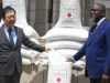 Togo: Pendant que des tonnes de riz Kovié pourrissent dans les magasins, le gouvernement commercialise du riz japonais Le ministre de l’Agriculture, de la Pêche, des Ressources Animales et de la Souveraineté Alimentaire Antoine Lekpa Gbegbeni, et l’ambassadeur du Japon au Togo, Gomakubo Junji | Photo: DR