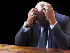 Togo: Des Placebos Fragiles de Pacôme Adjourouvi Face aux Vrais MAUX de la Justice Le sieur Pacôme Yawovi Adjourouvi, sous pression, sous les projecteurs du média Afrik1, incapable de défendre les violences du régime Togolais contre les jeunes en 2025 | Capture d'écran: YT/27AV