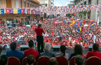 Maurice: Manifestations violentes et Couvre-feu partiel Un meeting électoral le 3 novembre 2024 à Port-Louis, la capitale mauricienne | Photo: AP