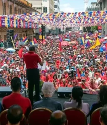 Maurice: Manifestations violentes et Couvre-feu partiel Un meeting électoral le 3 novembre 2024 à Port-Louis, la capitale mauricienne | Photo: AP